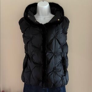 Chico's Elegant Black Puffer Vest with Fur Accents